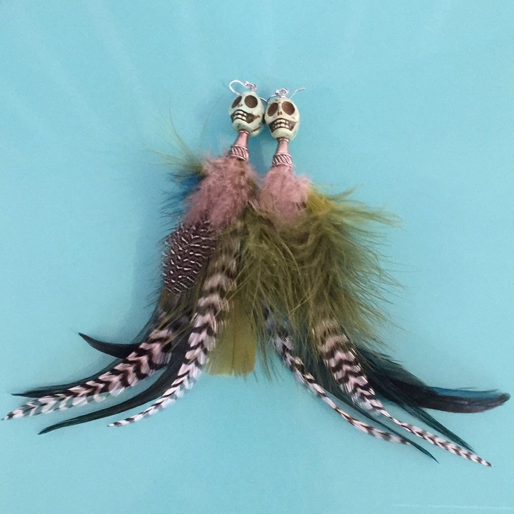 Skull earring
